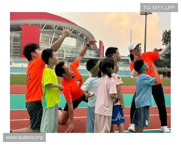 斗球网站与传统体育的结合推动体育娱乐新模式的创新发展